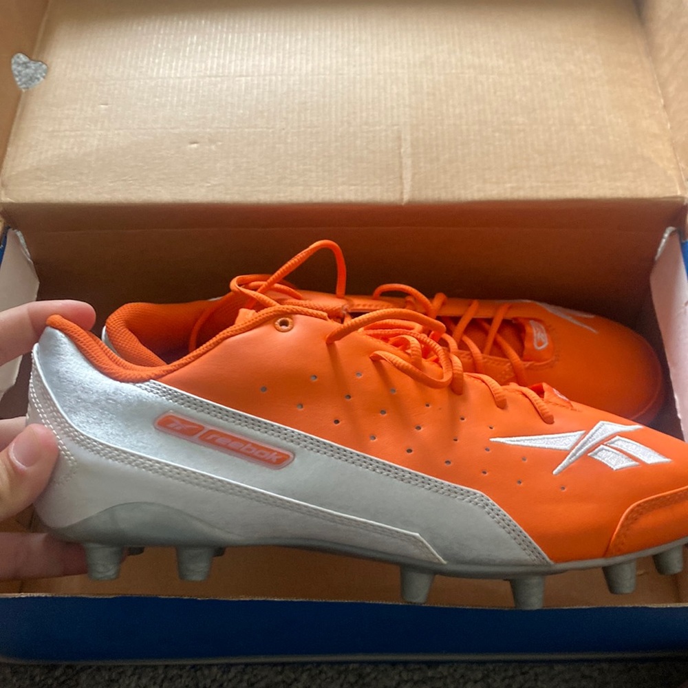 Reebok Football cleats - NEW